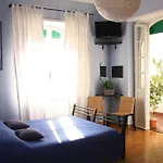 Konukevi Arches