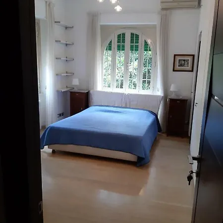 招待所 拱门住宿加早餐酒店 3*